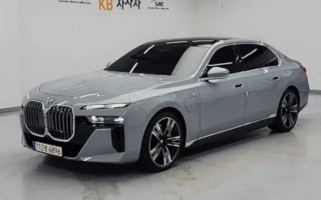 수원준중형차 7시리즈 (G70) 750e xDrive M 스포츠 매물 사진 16 - 2023/12 27,518km